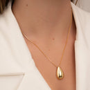 COLAR VENEZIANA COM PINGENTE DE GOTA G (018662)
