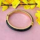 BRACELETE DOURADO PEDRA PRETA (020781)